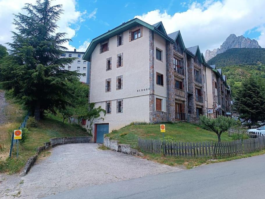 Balaitus Petfriendly - Arafita Apartamentos Sallent de Gállego Exterior foto